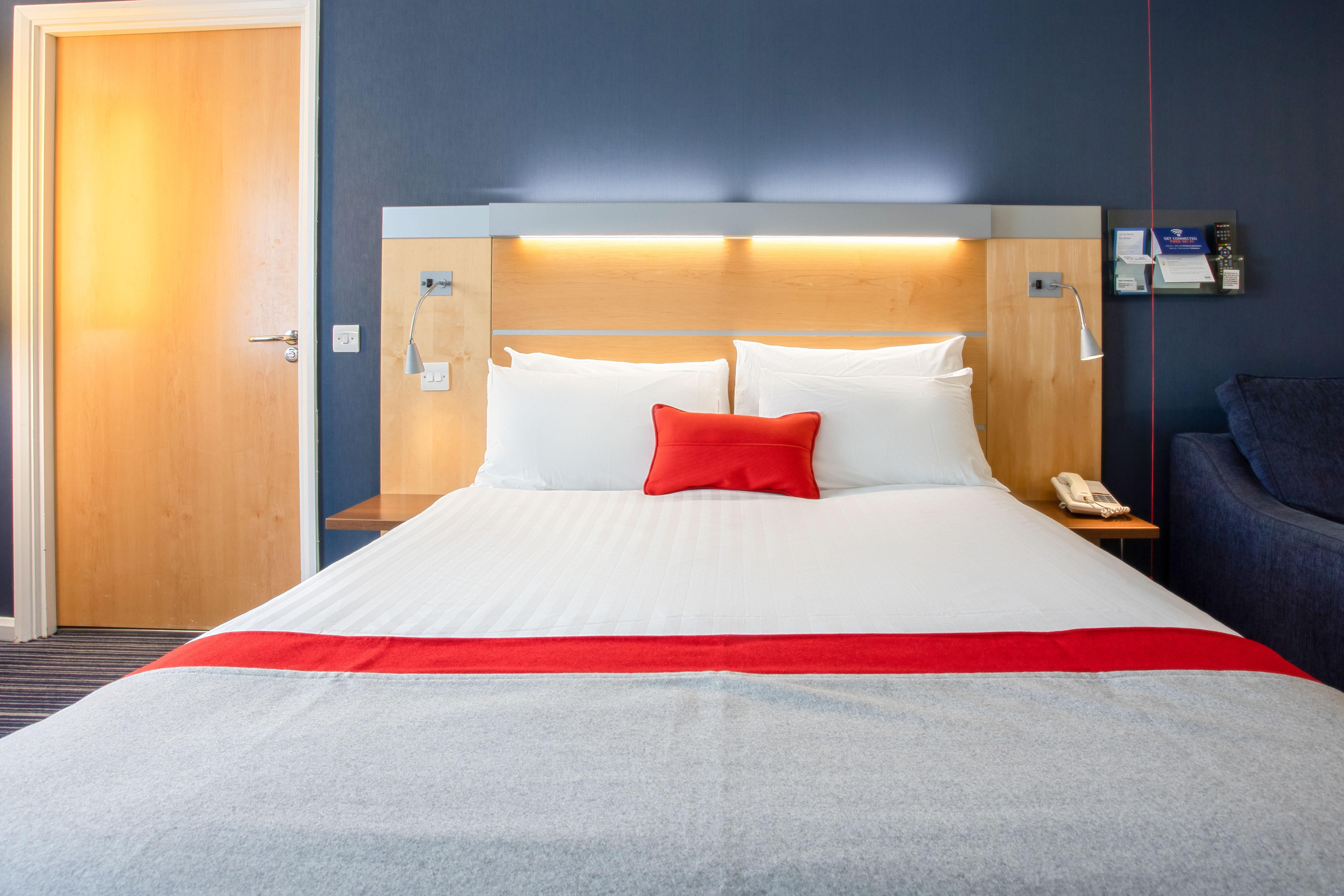 Holiday Inn Express Dunfermline By Ihg Dış mekan fotoğraf