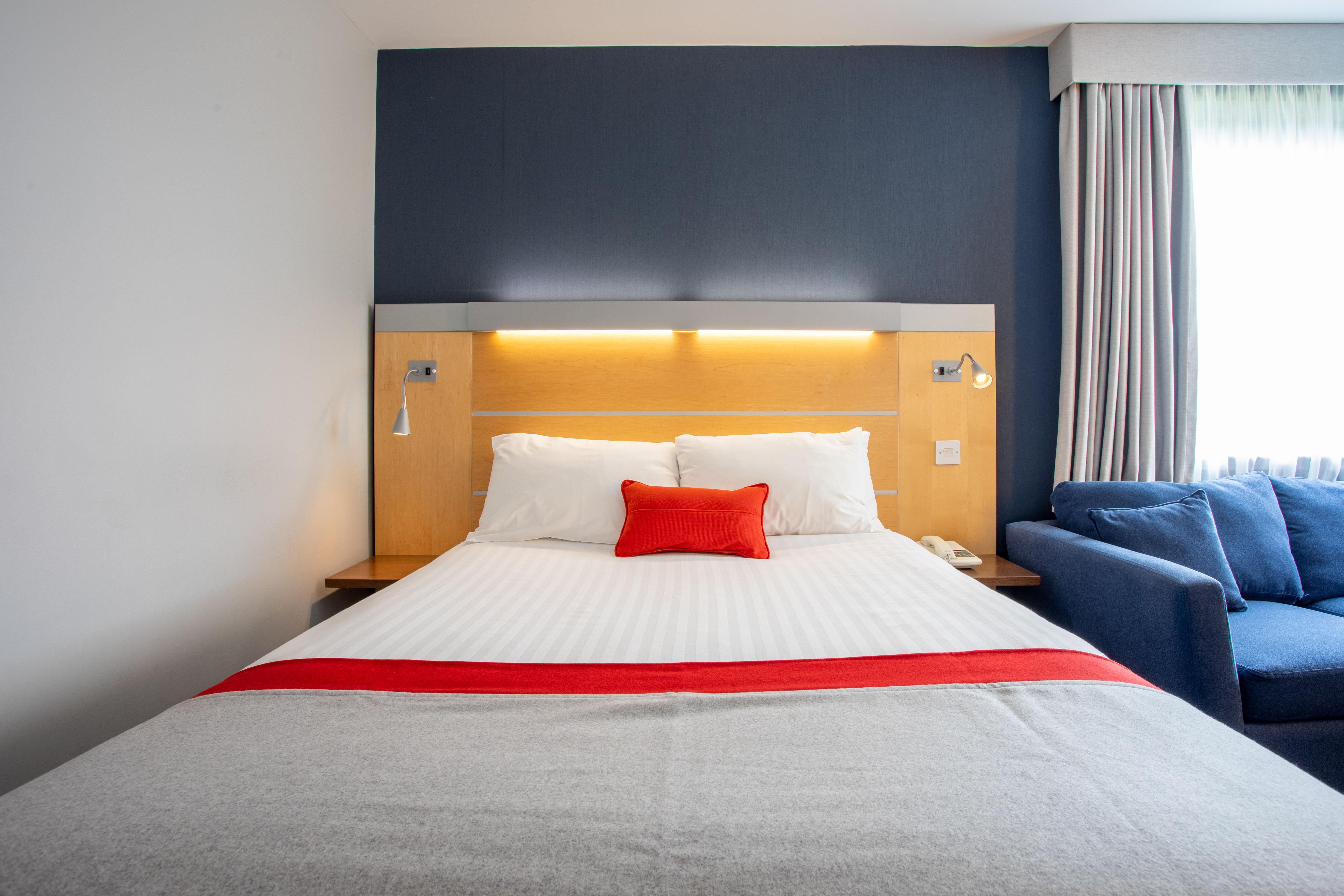 Holiday Inn Express Dunfermline By Ihg Dış mekan fotoğraf