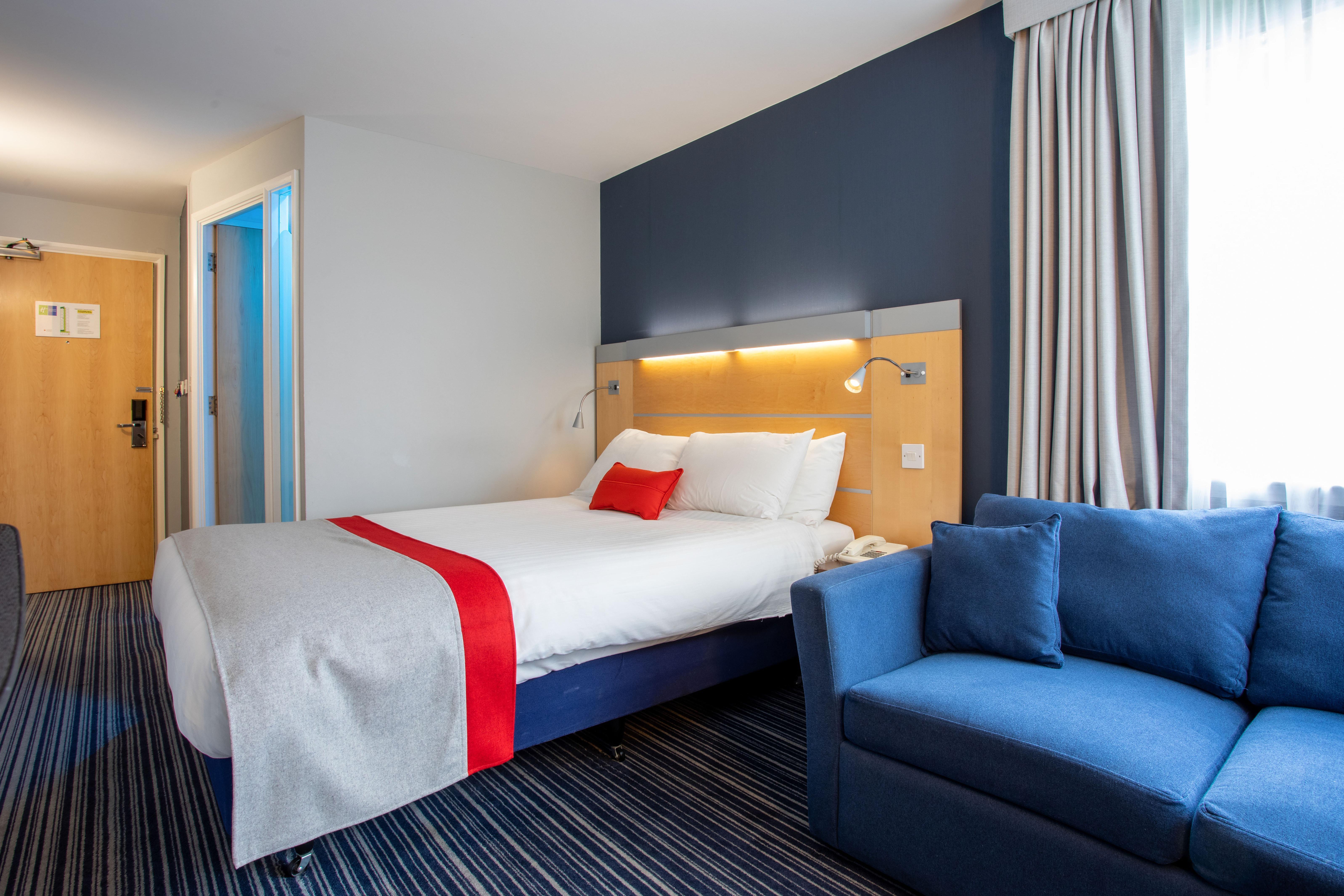 Holiday Inn Express Dunfermline By Ihg Dış mekan fotoğraf