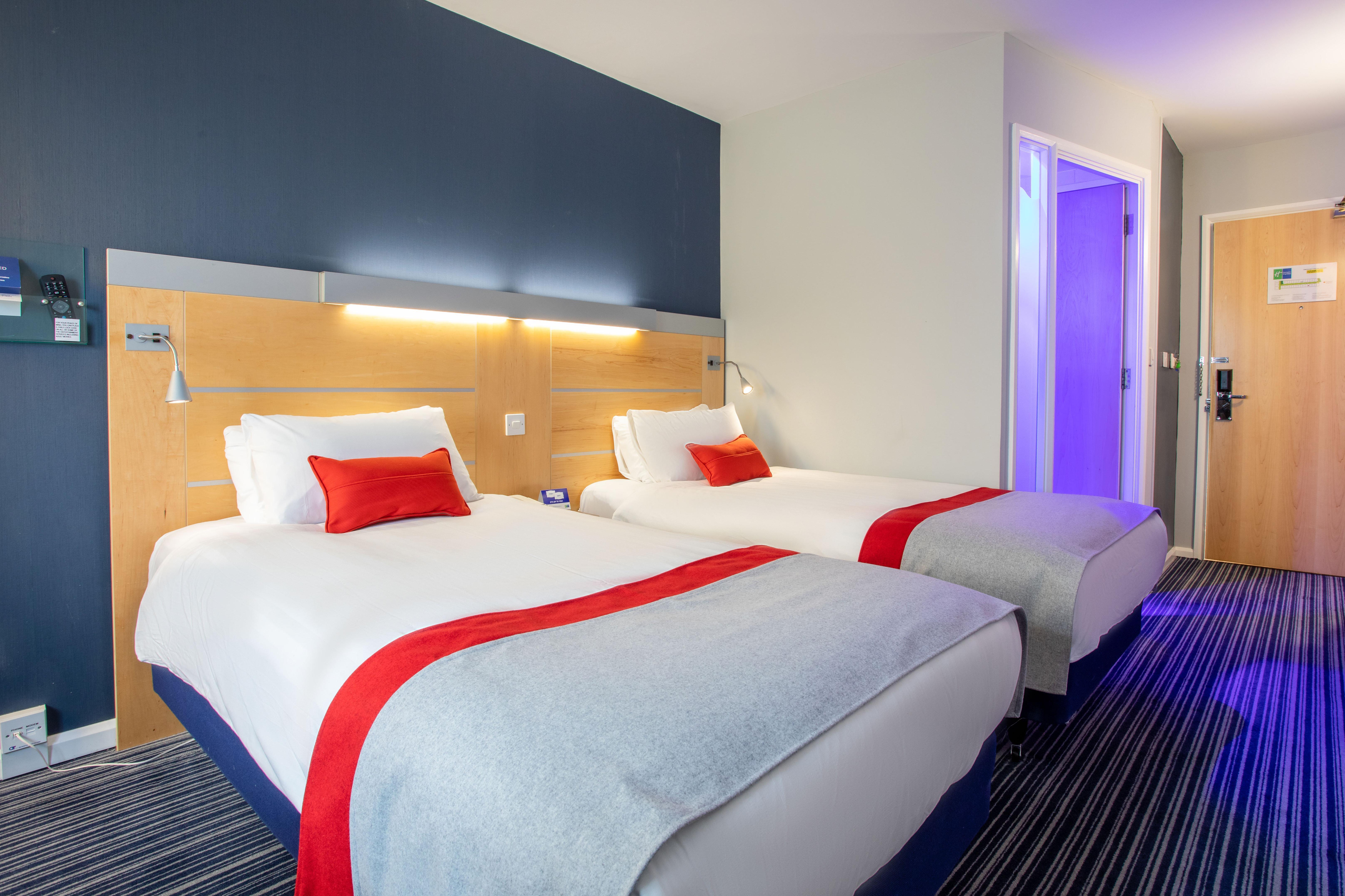 Holiday Inn Express Dunfermline By Ihg Dış mekan fotoğraf