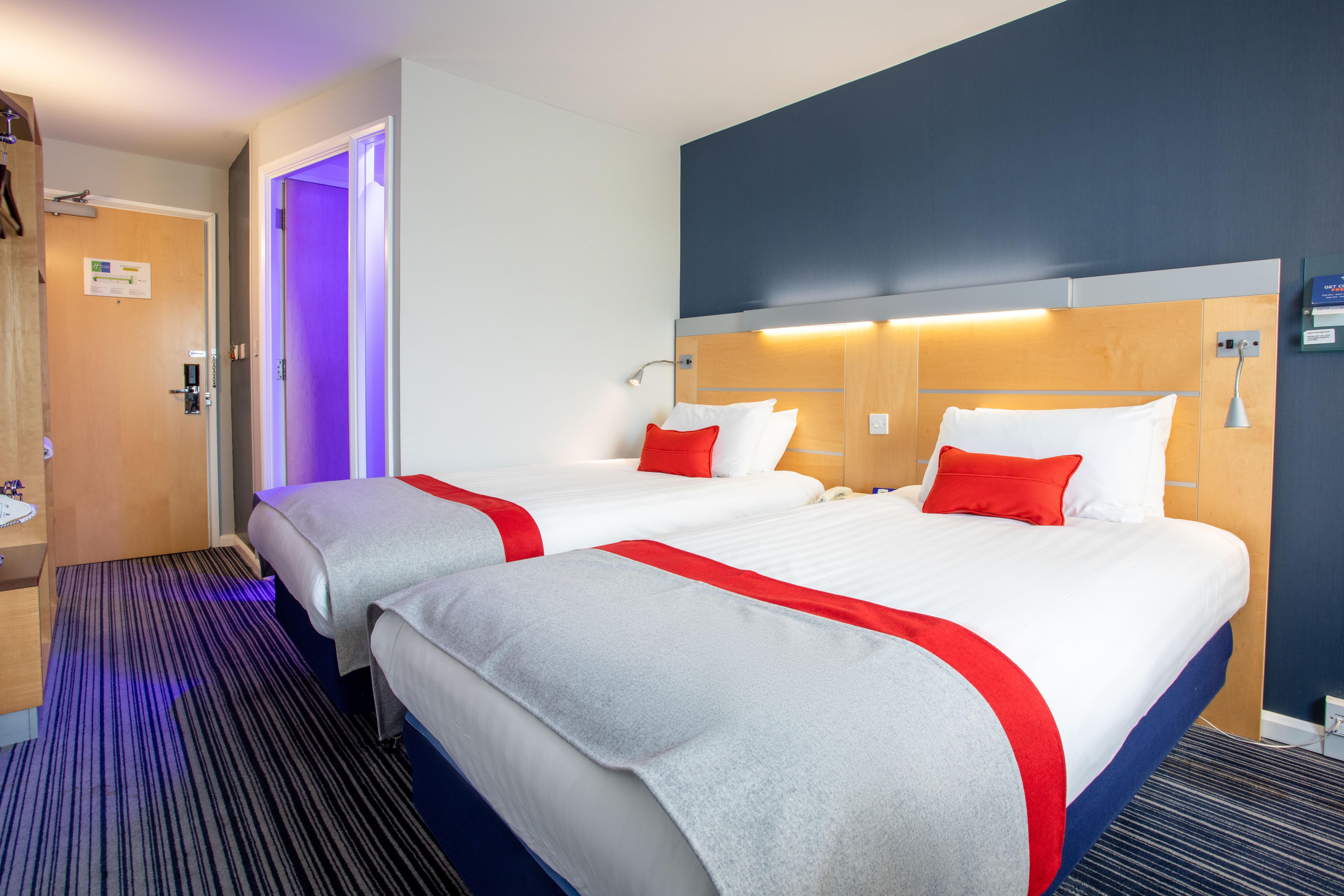Holiday Inn Express Dunfermline By Ihg Dış mekan fotoğraf