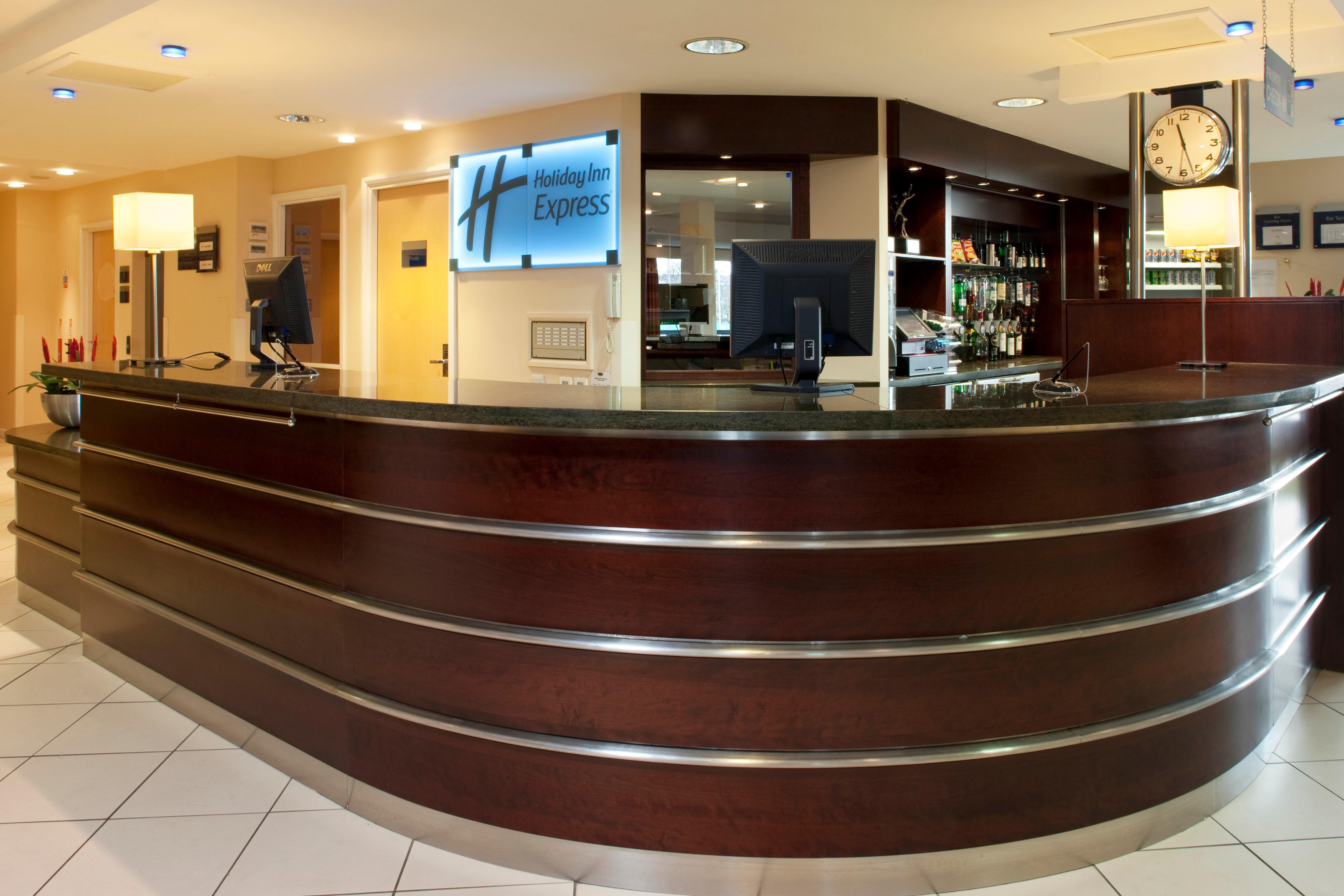 Holiday Inn Express Dunfermline By Ihg Dış mekan fotoğraf