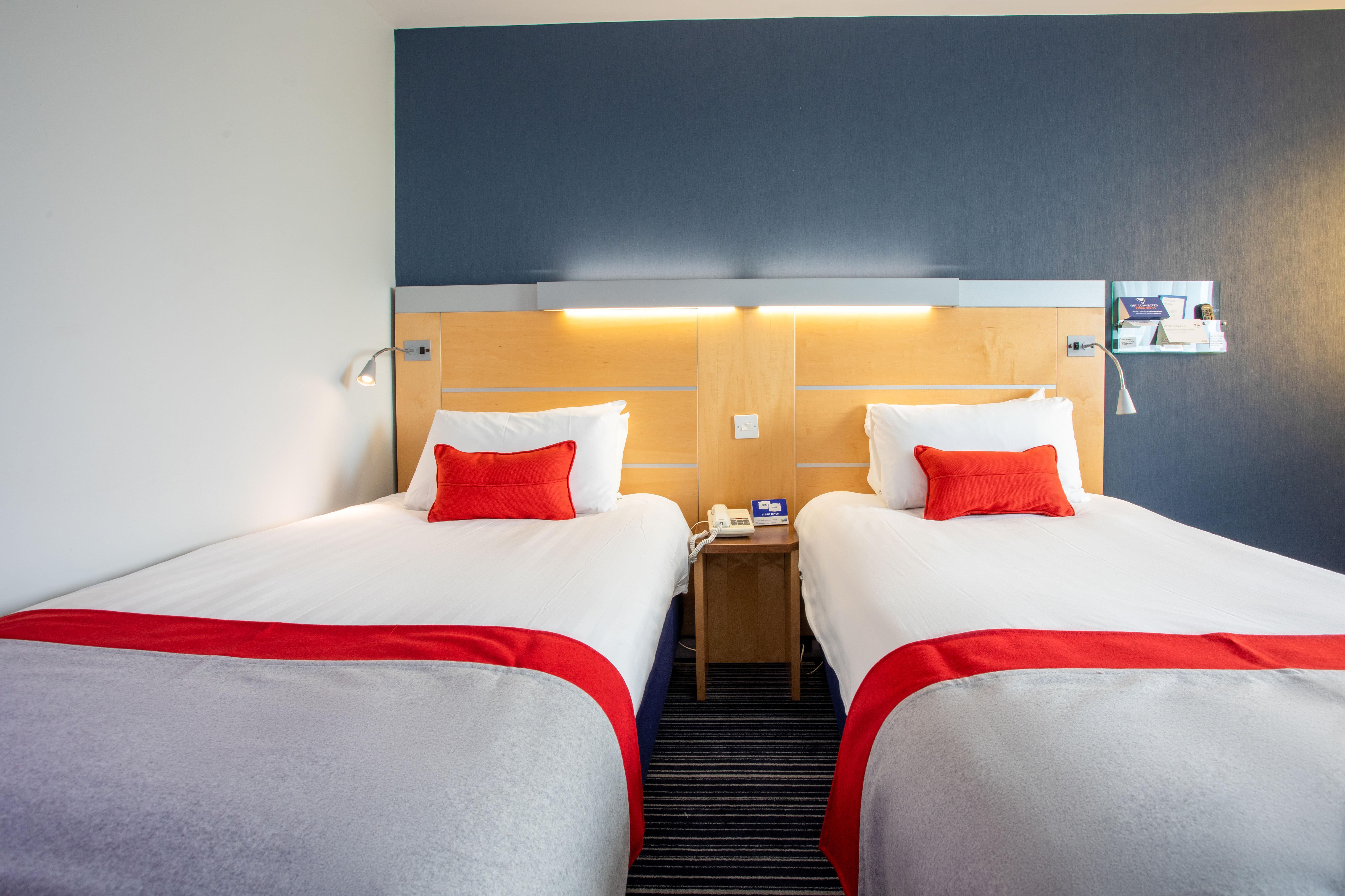 Holiday Inn Express Dunfermline By Ihg Dış mekan fotoğraf