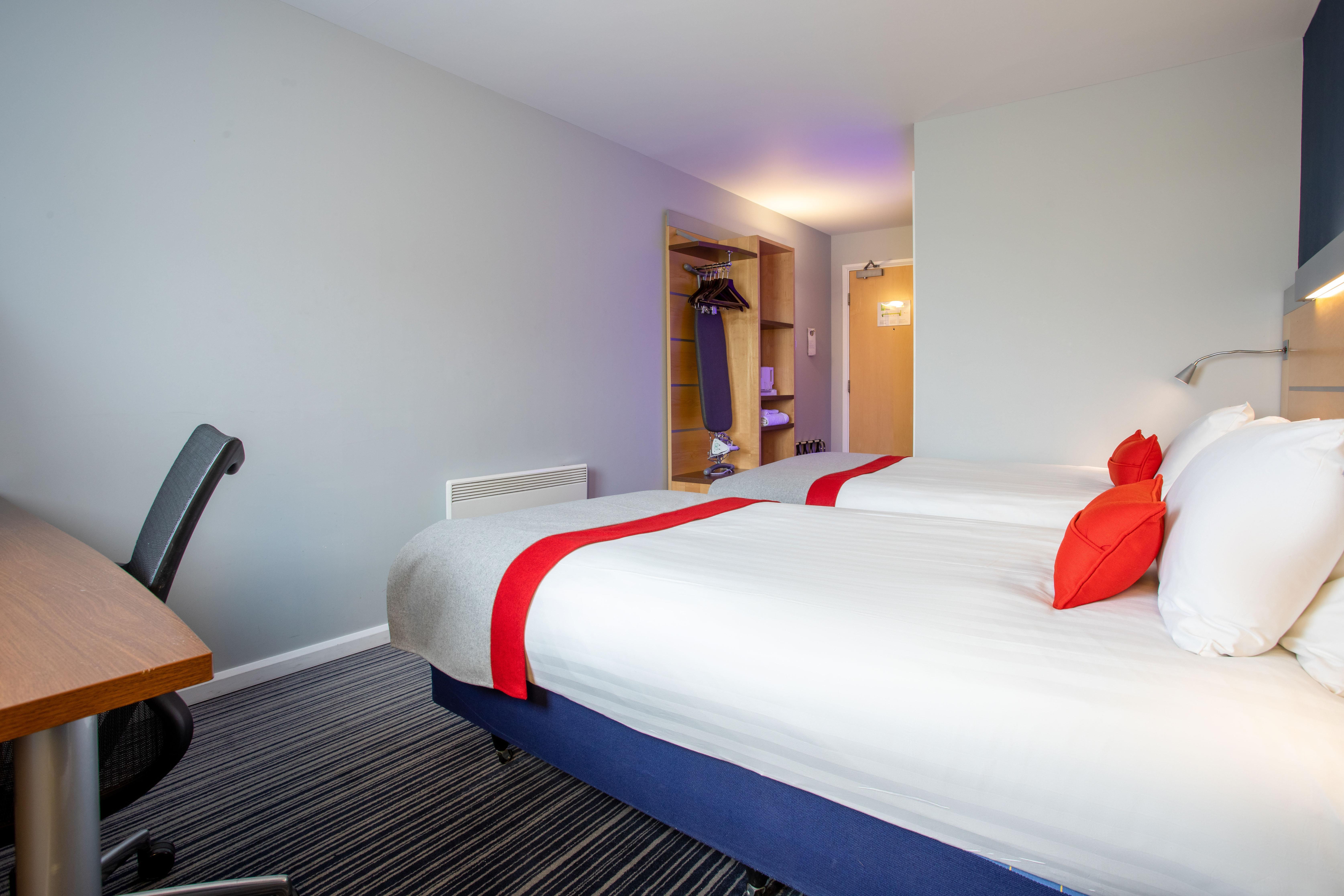 Holiday Inn Express Dunfermline By Ihg Dış mekan fotoğraf
