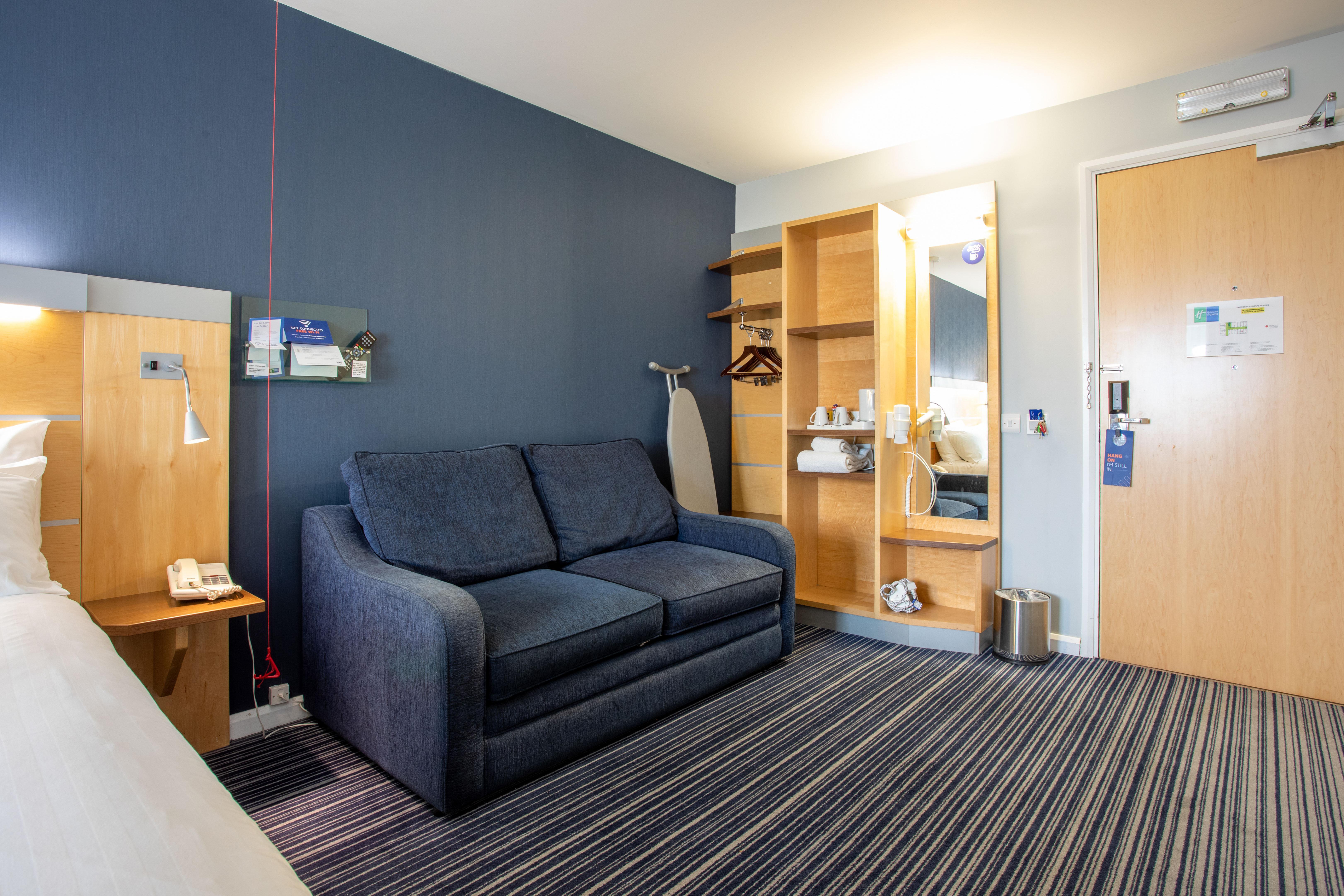 Holiday Inn Express Dunfermline By Ihg Dış mekan fotoğraf