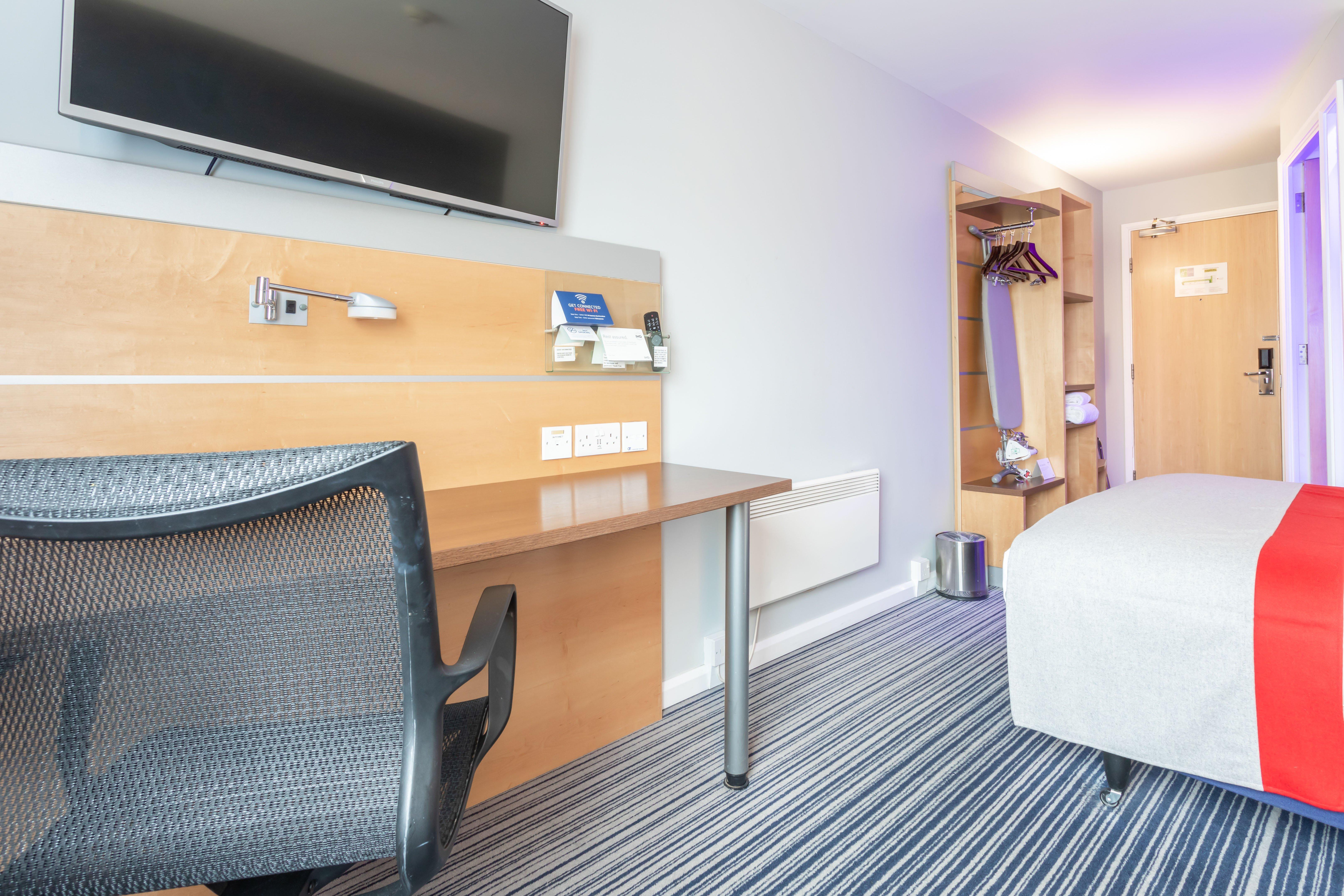Holiday Inn Express Dunfermline By Ihg Dış mekan fotoğraf