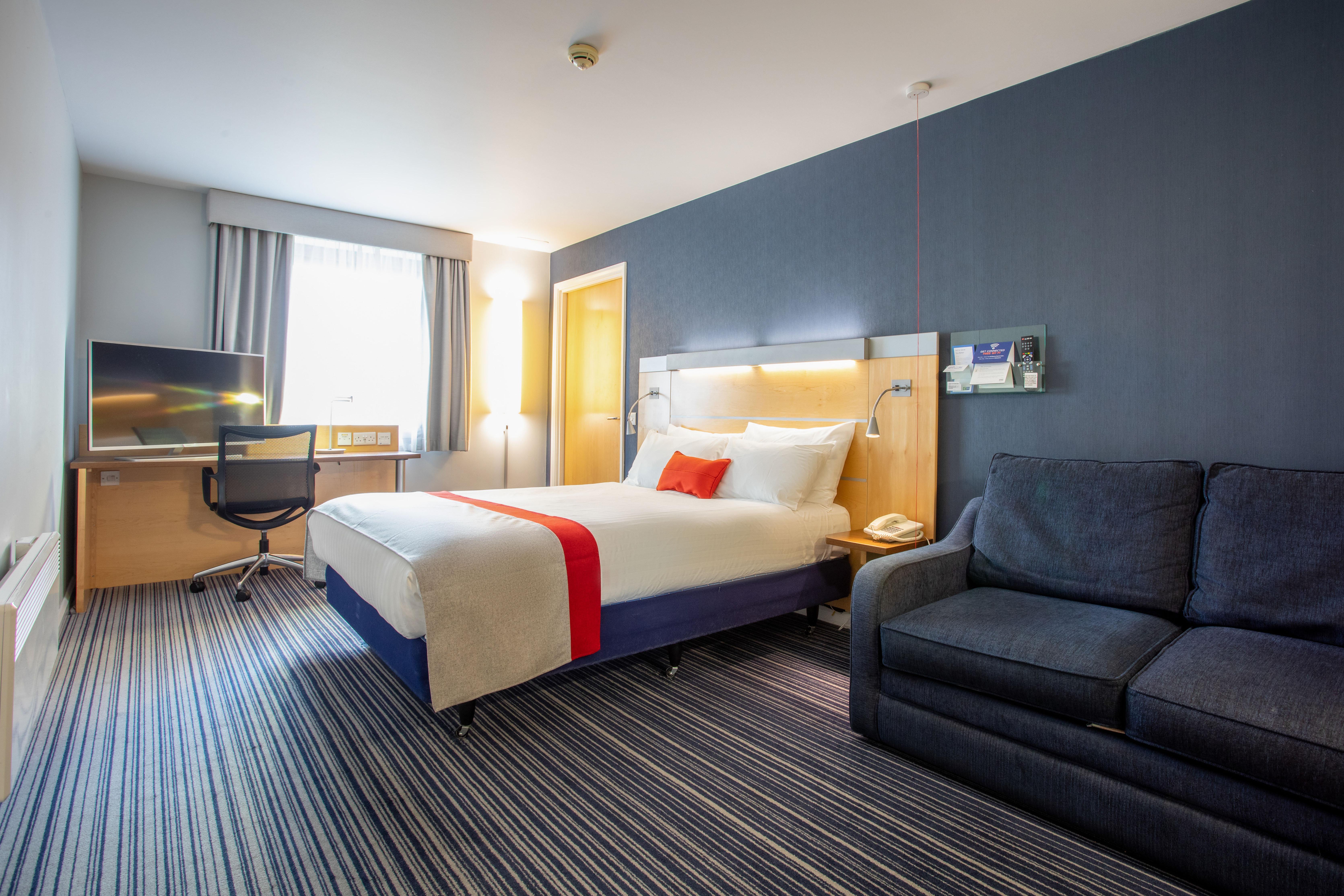 Holiday Inn Express Dunfermline By Ihg Dış mekan fotoğraf