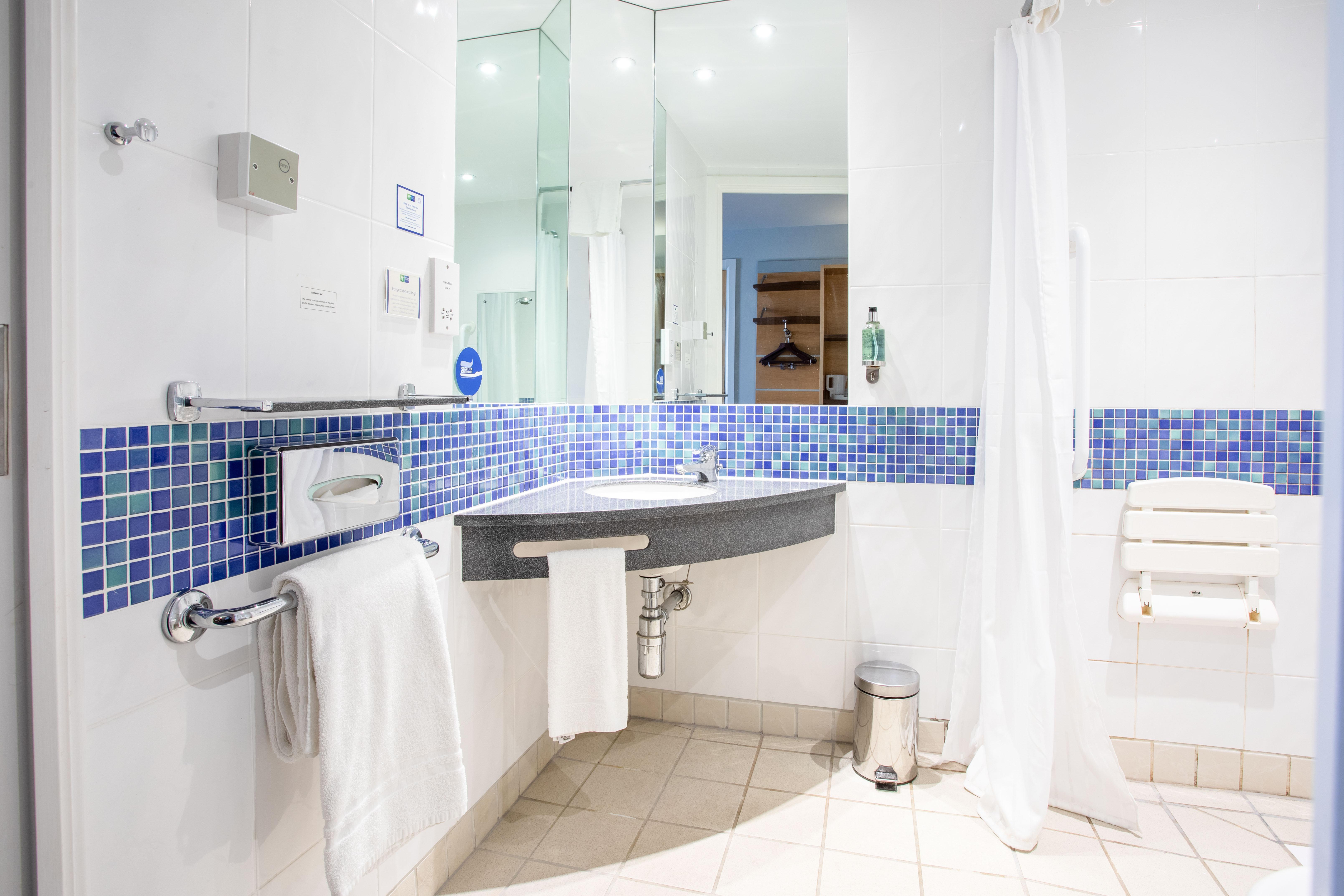 Holiday Inn Express Dunfermline By Ihg Dış mekan fotoğraf