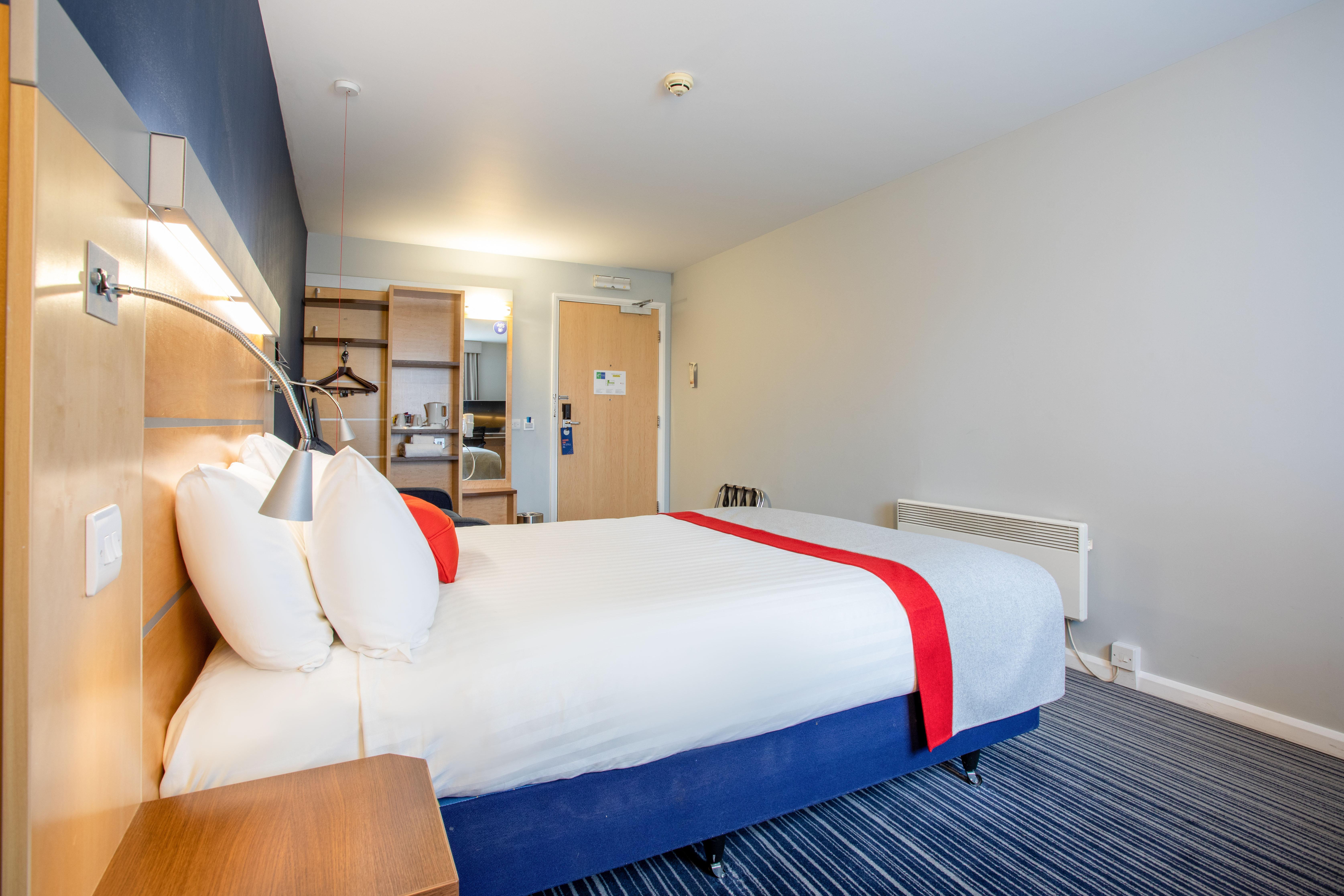Holiday Inn Express Dunfermline By Ihg Dış mekan fotoğraf
