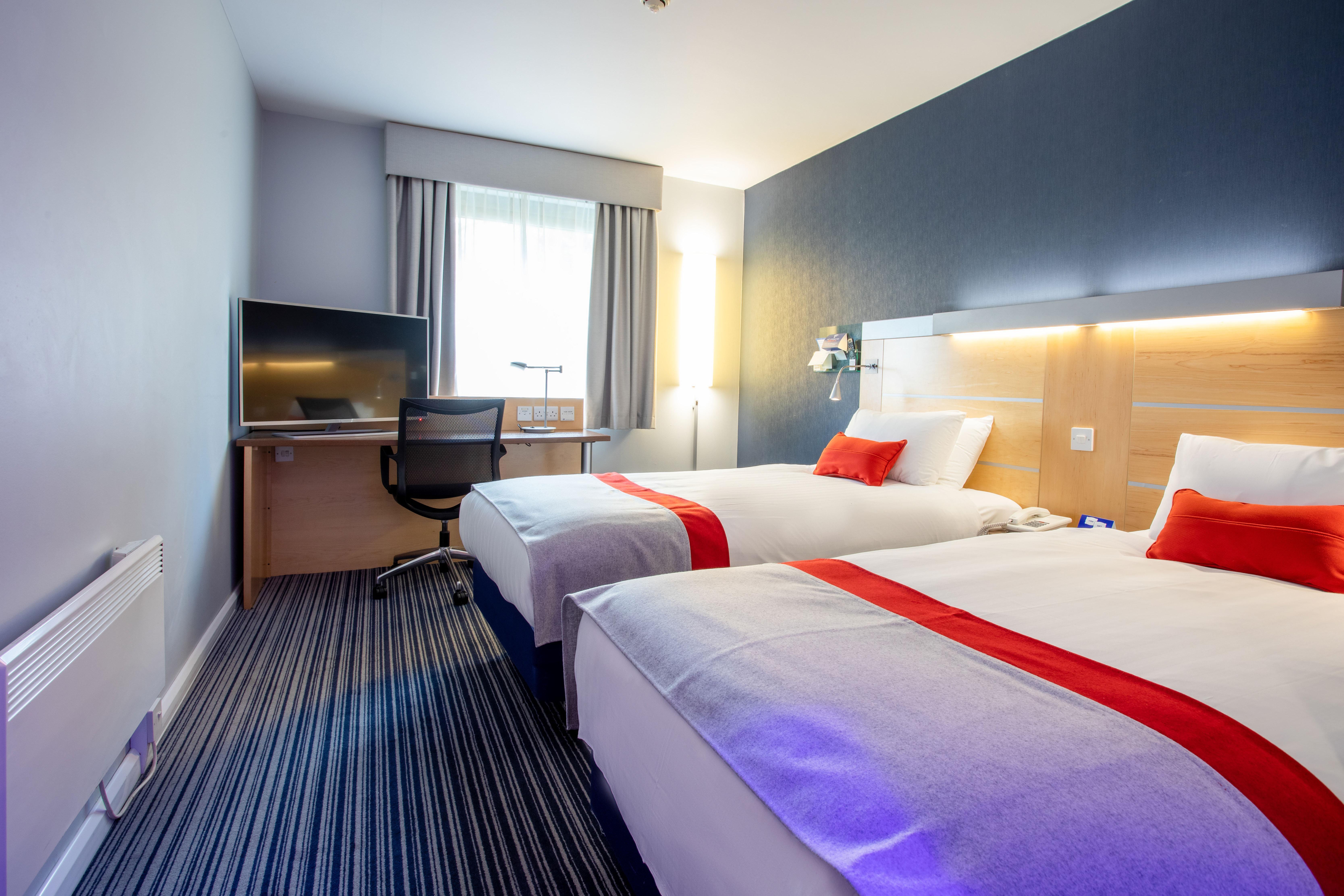 Holiday Inn Express Dunfermline By Ihg Dış mekan fotoğraf