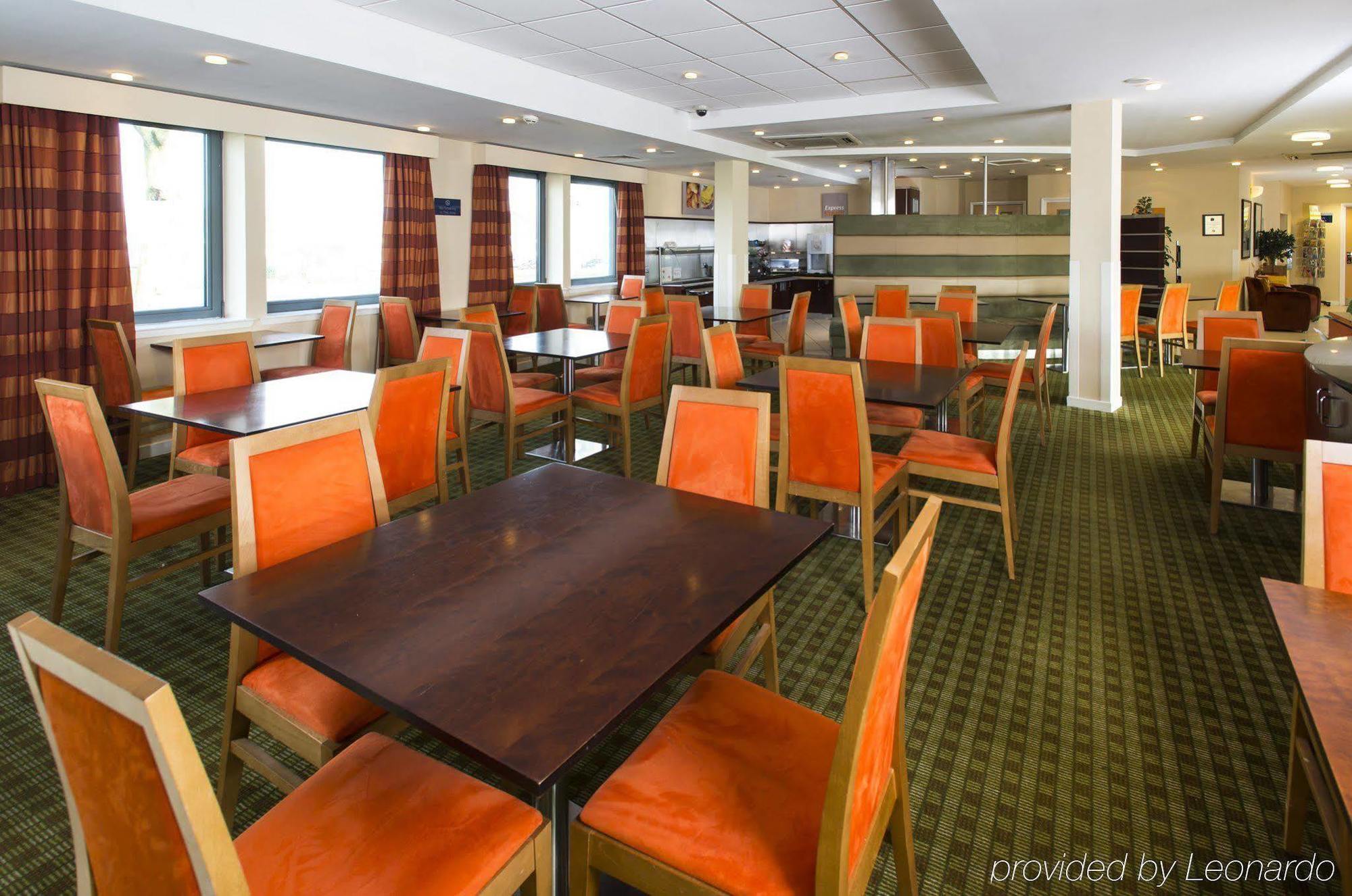 Holiday Inn Express Dunfermline By Ihg Dış mekan fotoğraf