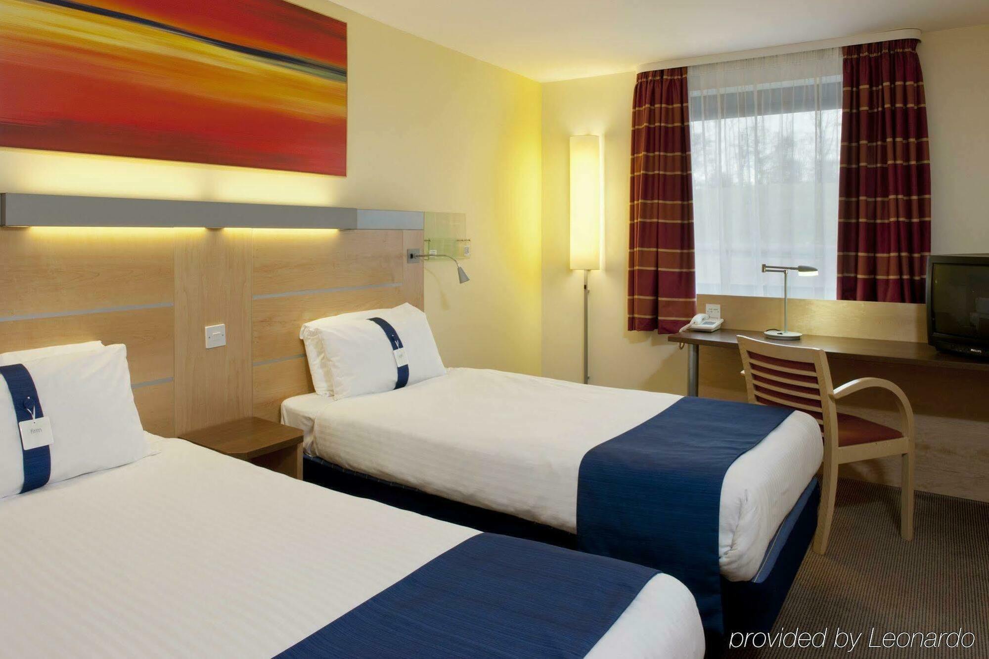 Holiday Inn Express Dunfermline By Ihg Dış mekan fotoğraf